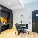Staycity Aparthotels Frankfurt Airport