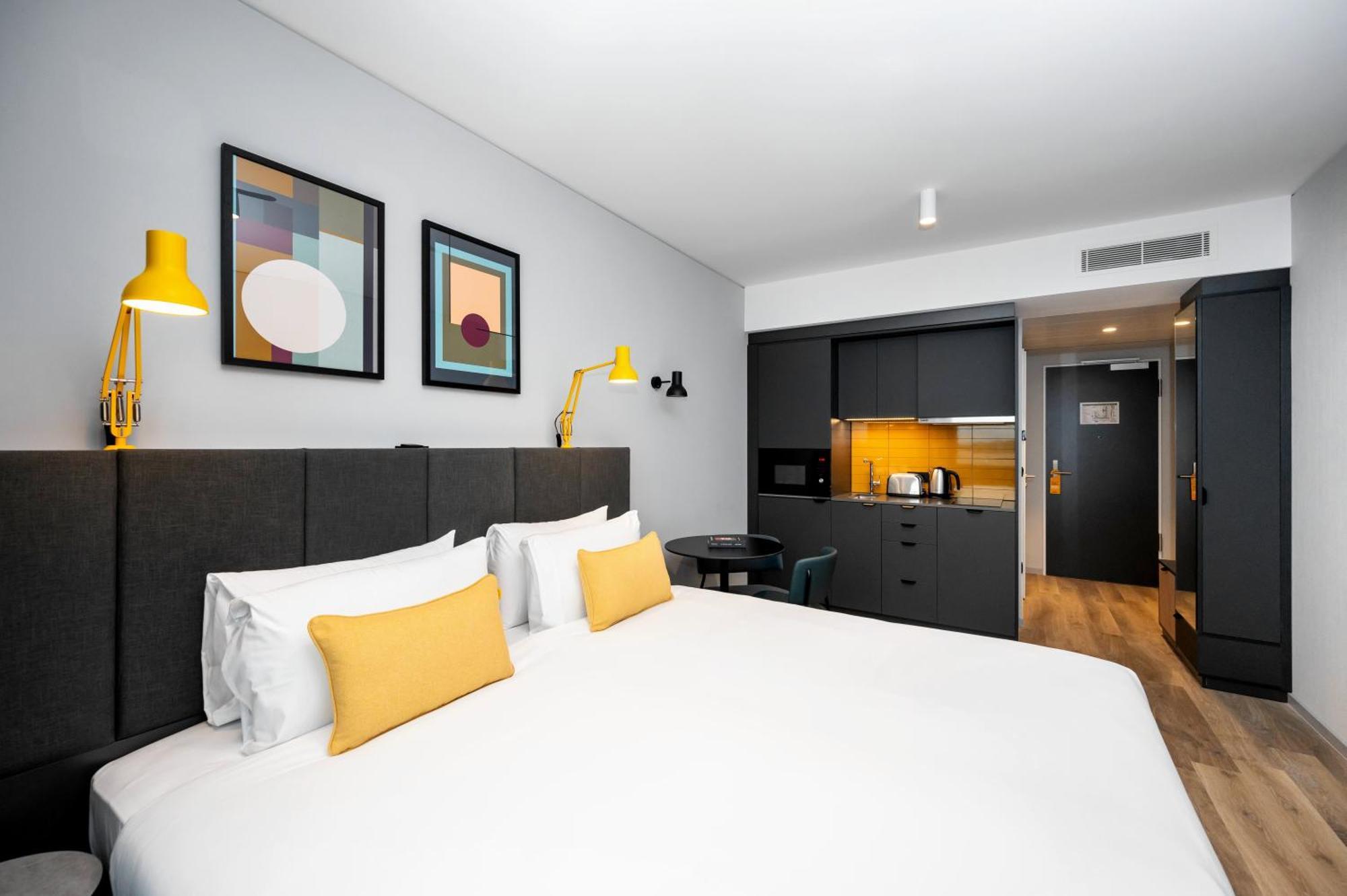 Staycity Frankfurt Airport Aparthotel 4*