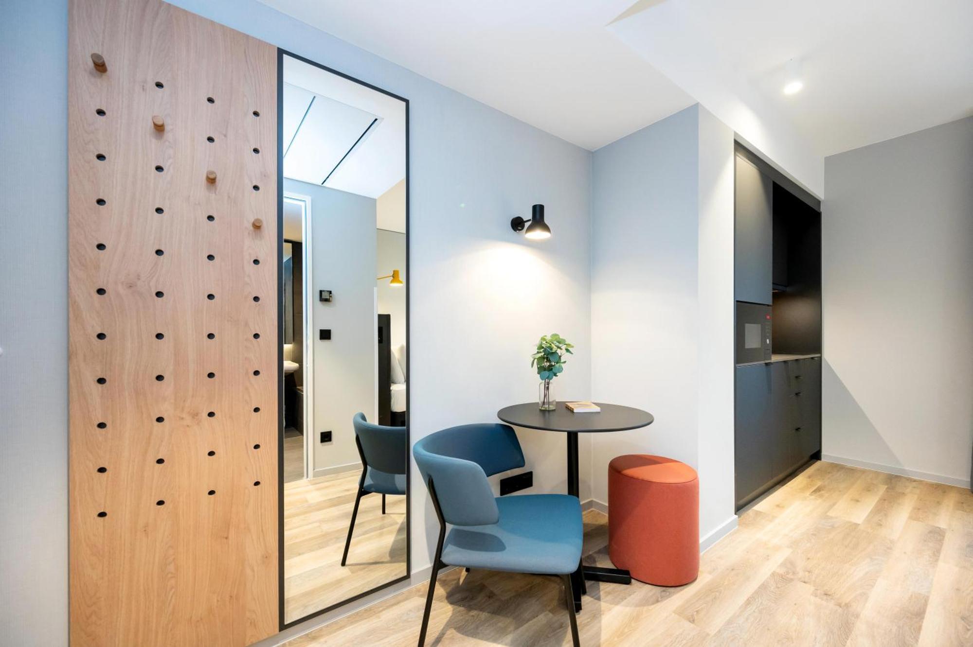 Staycity Frankfurt Airport 4*