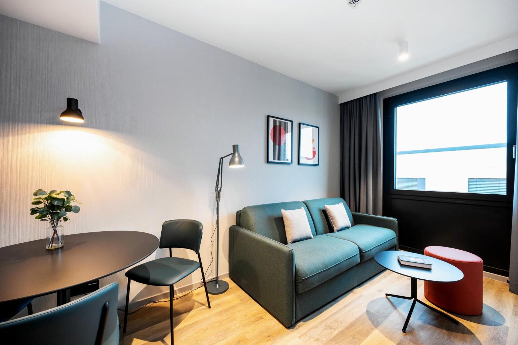 Staycity Frankfurt Airport 4*